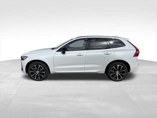 2025 Volvo XC60 Plus