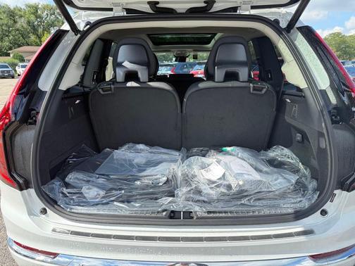2025 Volvo XC90 Plug-In Hybrid T8 Plus