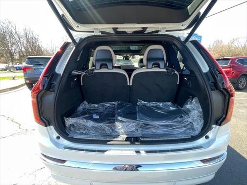 2025 Volvo XC90 B6 Core