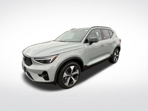 2026 Volvo XC40 Plus