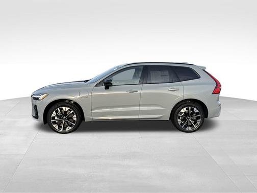 2026 Volvo XC60 Plug-In Hybrid T8 Plus