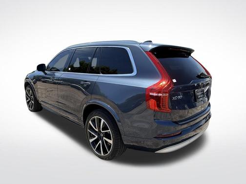 Denim Blue Metallic 2022 Volvo XC90 T6 Momentum