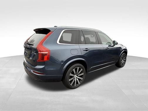 2023 Volvo XC90 B5 Core