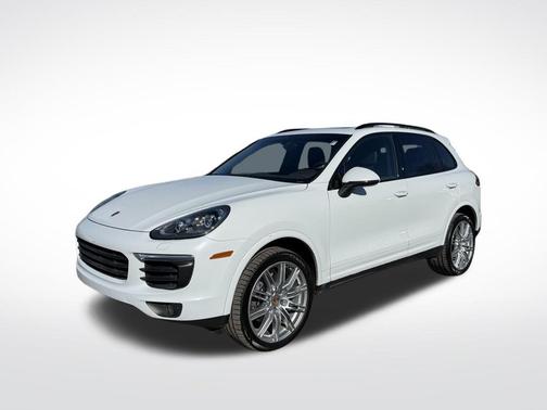 2017 Porsche Cayenne Platinum Edition