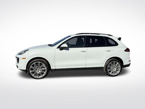 2017 Porsche Cayenne Platinum Edition