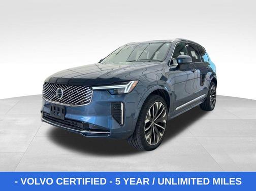 2025 Volvo XC90 B5 Plus