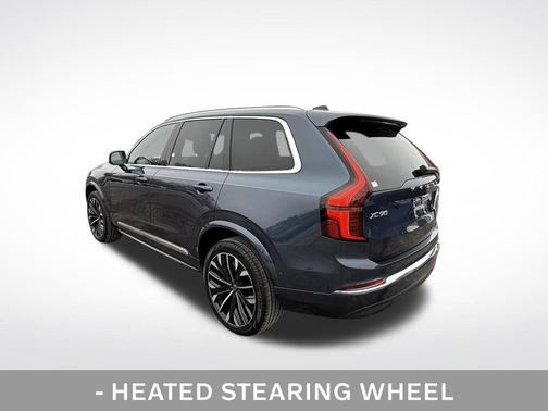 2025 Volvo XC90 B5 Plus