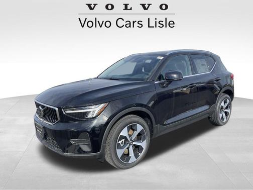 2025 Volvo XC40 B5 Core