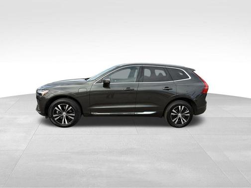 2022 Volvo XC60 Recharge Plug-In Hybrid T8 Inscription Expression