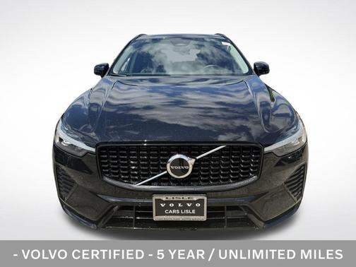 Onyx Black Metallic 2025 Volvo XC60 B5 Core