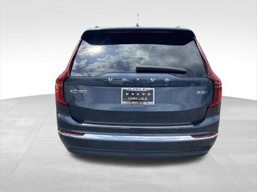 2025 Volvo XC90 B5 Plus