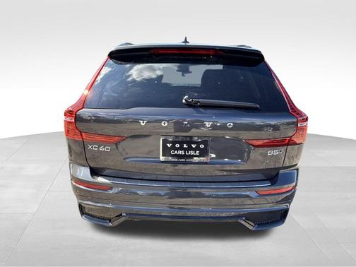 2025 Volvo XC60 B5 Core