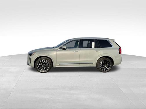 2025 Volvo XC90 B6 Plus 7-Seater