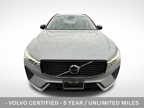 2025 Volvo XC60 B5 Core