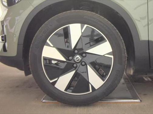 Sage Green Metallic 2025 Volvo EX40 Twin Motor Plus