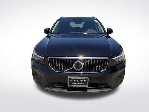 Onyx Black Metallic 2023 Volvo XC40 B5 Plus Bright Theme