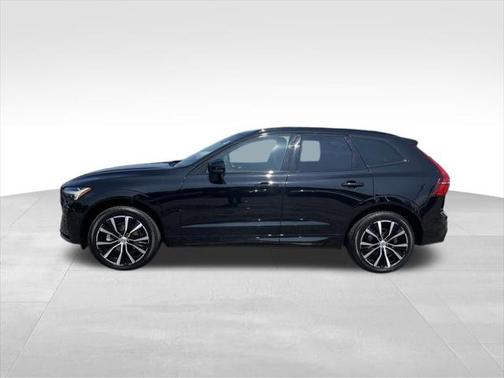 2024 Volvo XC60 B5 Plus Dark Theme