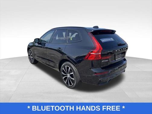 2024 Volvo XC60 B5 Plus Dark Theme
