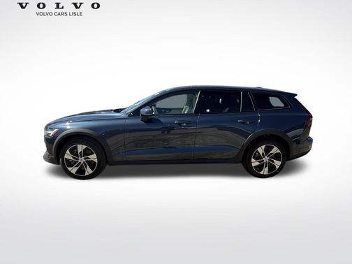 Denim Blue Metallic 2026 Volvo V60 Cross Country B5 Plus