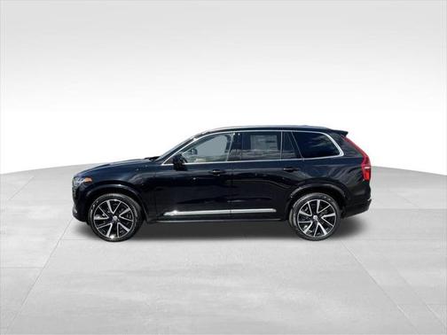 2025 Volvo XC90 B5 Plus