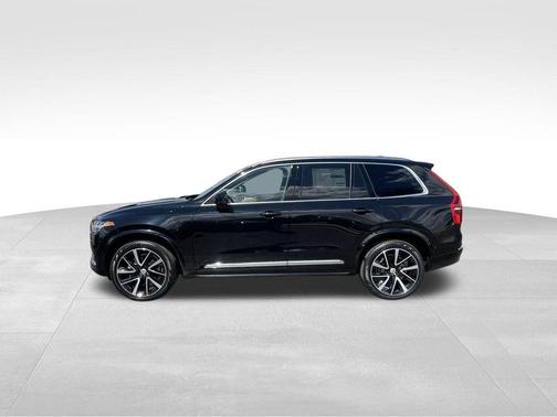 2025 Volvo XC90 B5 Plus