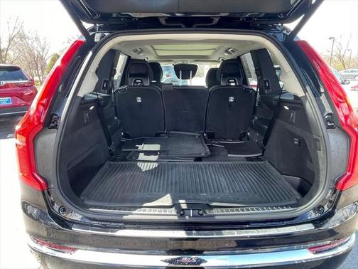 2025 Volvo XC90 B5 Plus