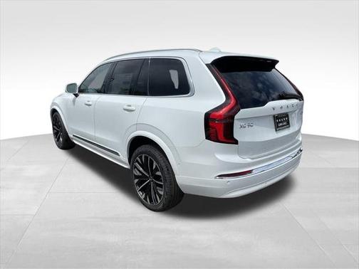 2025 Volvo XC90 B6 Plus 7-Seater