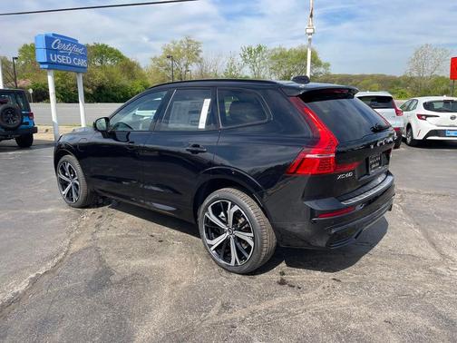 2025 Volvo XC60 Plug-In Hybrid T8 Ultra