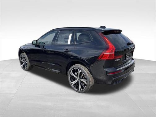 2025 Volvo XC60 Plug-In Hybrid T8 Ultra
