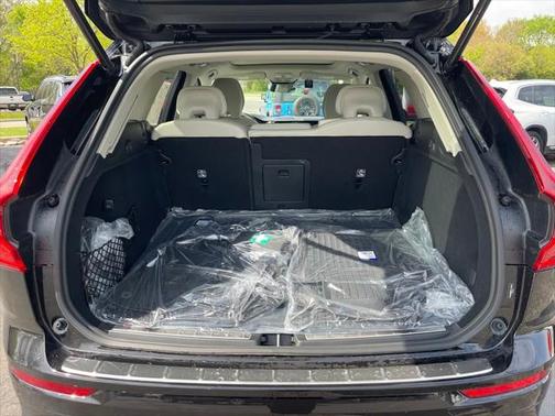 2025 Volvo XC60 Plug-In Hybrid T8 Ultra