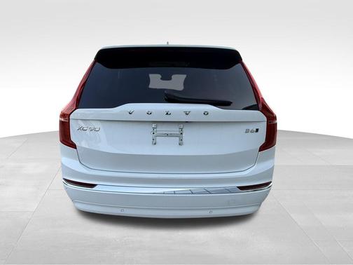 2025 Volvo XC90 B6 Plus 7-Seater
