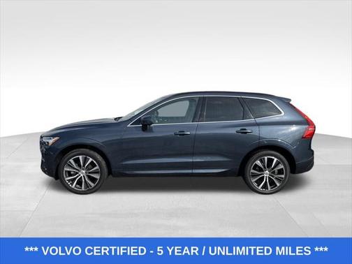 2022 Volvo XC60 B5 Momentum
