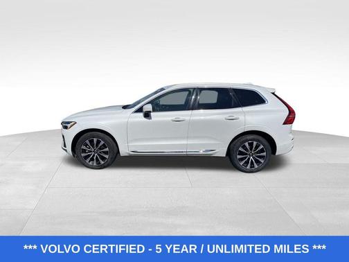 2023 Volvo XC60 B5 Plus Bright Theme