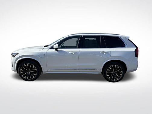 Crystal White Pearl 2026 Volvo XC90 Plug-In Hybrid T8 Plus