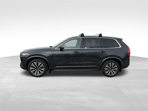 2021 Volvo XC90 T6 Momentum