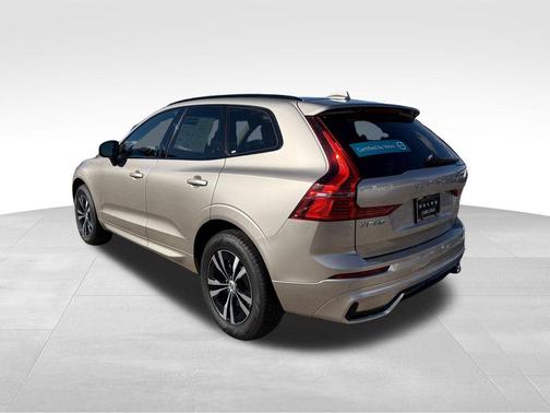 2025 Volvo XC60 B5 Core