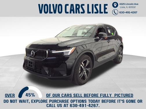 2025 Volvo XC40 B5 Core