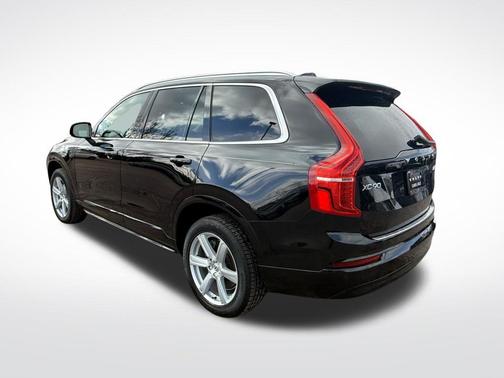 2023 Volvo XC90 B5 Core