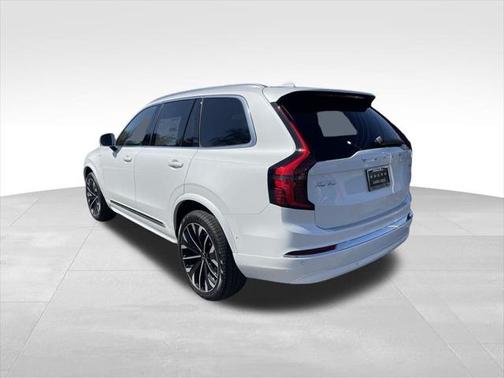 2025 Volvo XC90 Plug-In Hybrid T8 Ultra