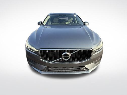 2021 Volvo XC60 T5 Momentum