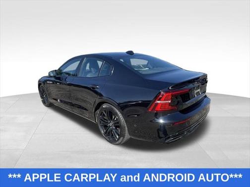 2022 Volvo S60 T6 R-Design