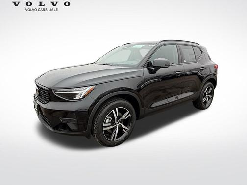 2026 Volvo XC40 B5 Core