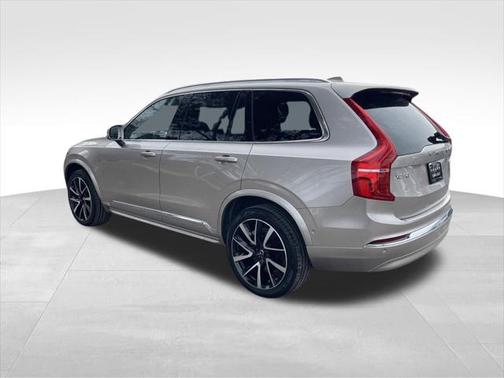2025 Volvo XC90 B6 Plus 7-Seater