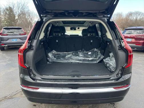 2025 Volvo XC90 Plug-In Hybrid T8 Plus
