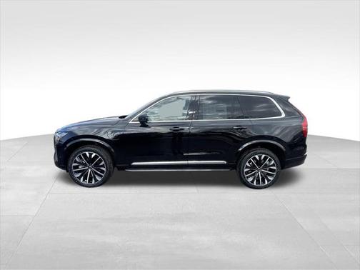 2025 Volvo XC90 Plug-In Hybrid T8 Plus