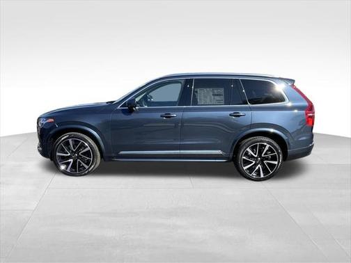 2025 Volvo XC90 B6 Plus 7-Seater