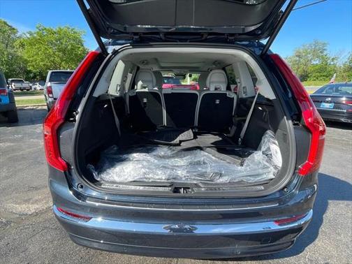 2025 Volvo XC90 B6 Plus 7-Seater