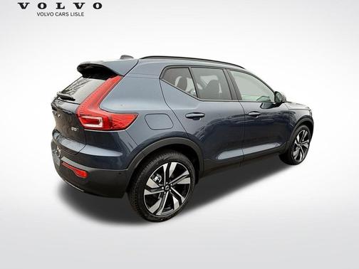 2026 Volvo XC40 B5 Ultra