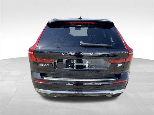 2022 Volvo XC60 Recharge Plug-In Hybrid T8 Inscription