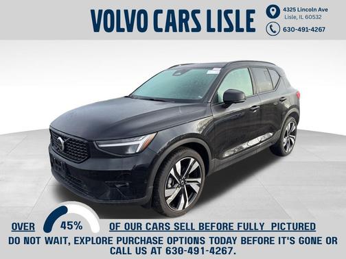 2025 Volvo XC40 B5 Plus Dark Theme